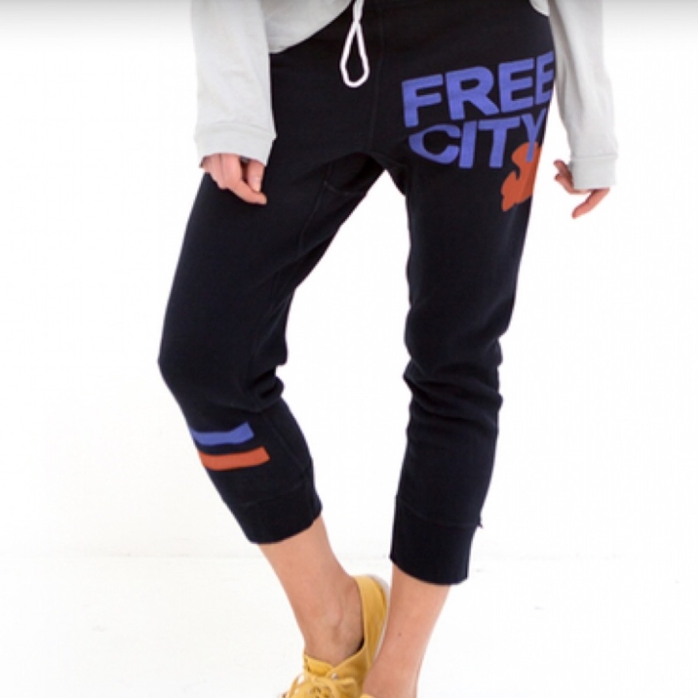 Cropped black free city sweatpants